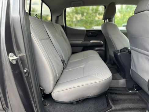 Used 2020 Toyota Tacoma SR5 AWD/4WD image 20