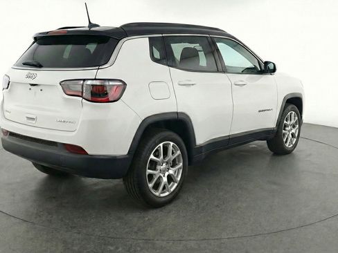Used 2025 Jeep Compass Limited AWD/4WD image 9