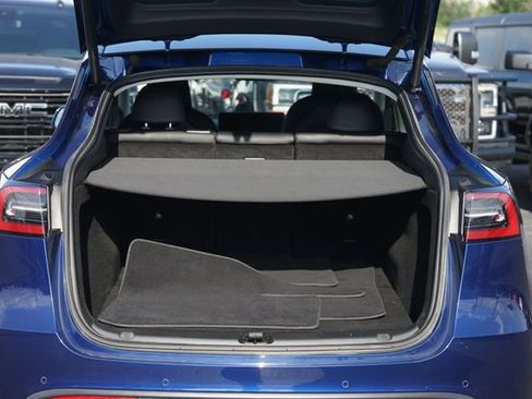 Used 2022 Tesla Model Y Long Range AWD/4WD image 31