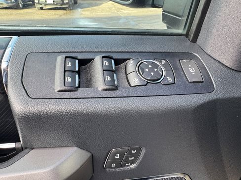 Used 2022 Ford F350 Platinum w/ FX4 Off-Road Package image 26