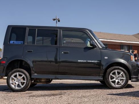 Used 2006 Scion xB image 10