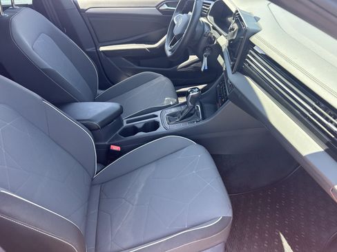 Used 2025 Volkswagen Jetta Sport FWD image 11