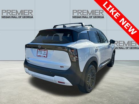 Used 2026 Nissan Kicks SR w/ Illumination Package image 5