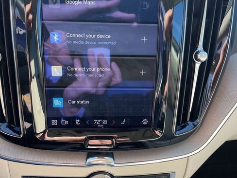 Certified 2023 Volvo XC60 B5 Plus w/ Climate Package image 11