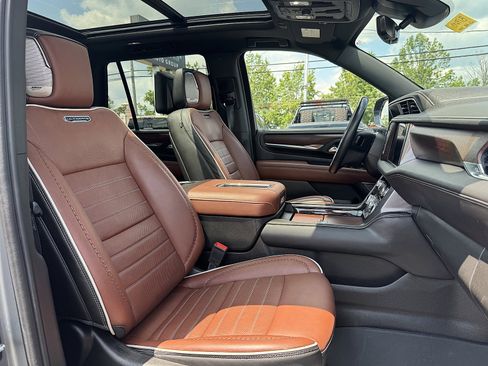 Used 2023 GMC Yukon Denali Ultimate w/ LPO, Floor Liner Package image 11