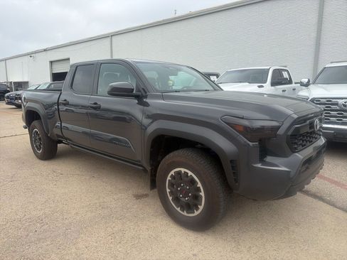 Used 2024 Toyota Tacoma TRD Off-Road AWD/4WD image 3