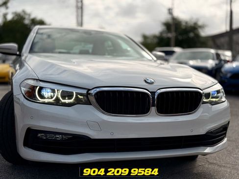 Used 2018 BMW 530e RWD image 11