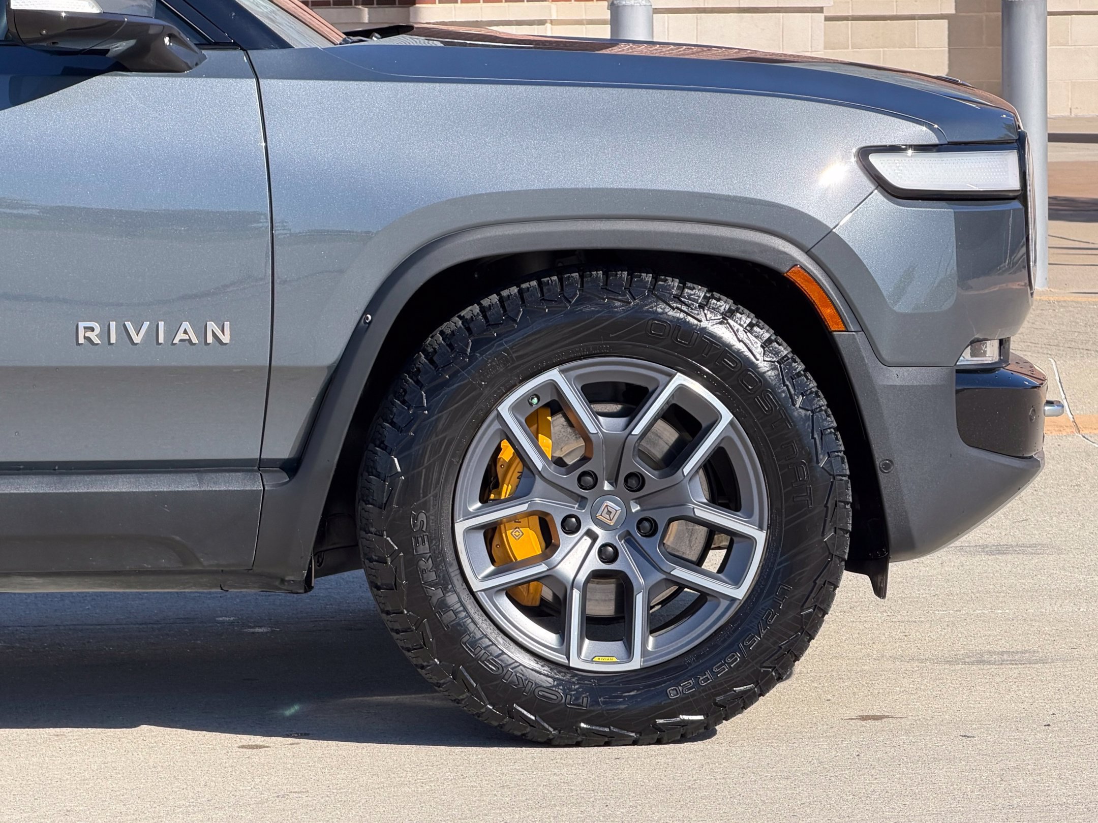 Used 2023 Rivian R1T Adventure Quad AWD/4WD image 8