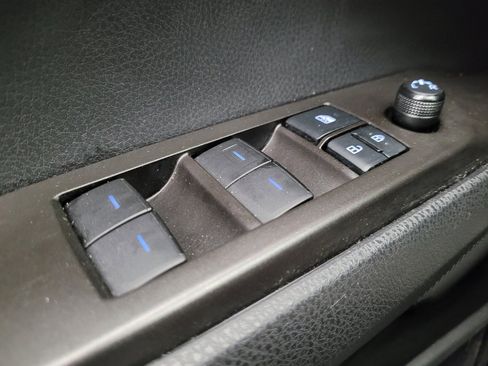 Used 2021 Toyota Camry SE image 27