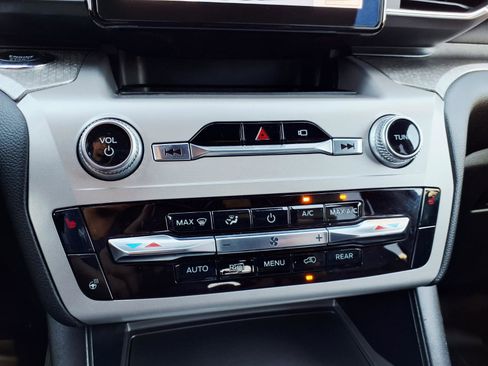 Certified 2022 Ford Explorer Timberline image 25