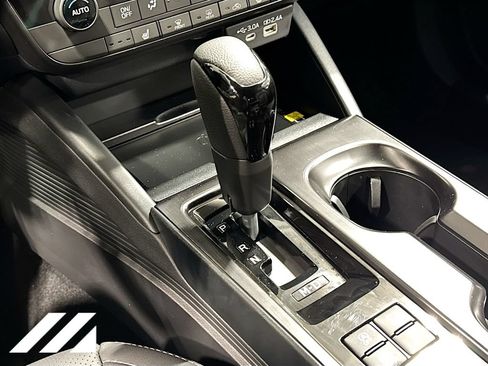 Used 2026 Subaru Outback Limited XT AWD/4WD image 17