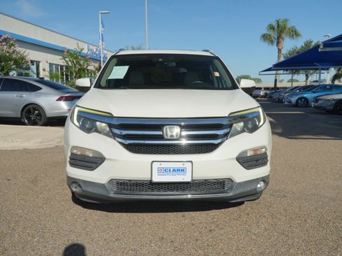 Used 2018 Honda Pilot Elite image 2