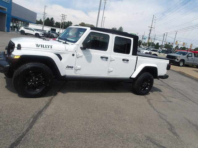 Used 2024 Jeep Gladiator Sport AWD/4WD image 4