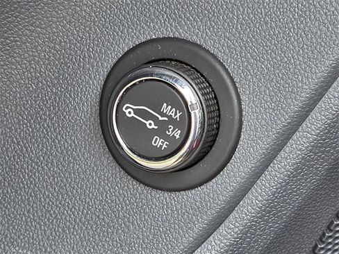 Used 2020 Chevrolet Blazer LT image 34