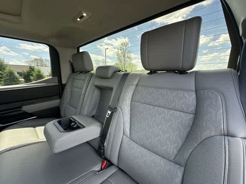 Used 2023 Toyota Tundra Limited image 17