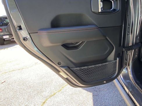 New 2025 Jeep Gladiator Rubicon image 13