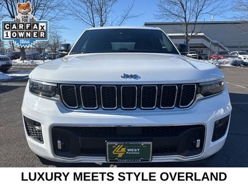 Used 2023 Jeep Grand Cherokee Overland image 2