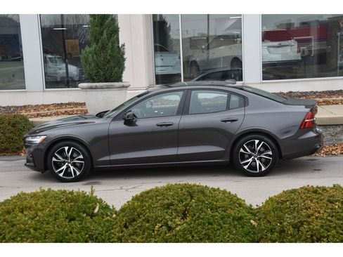 Certified 2023 Volvo S60 B5 Plus w/ Climate Package image 6