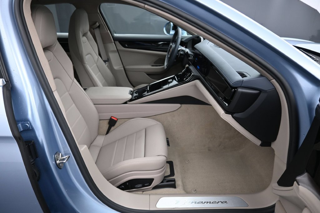 Certified 2026 Porsche Panamera RWD image 28