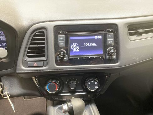 Used 2022 Honda HR-V LX image 16