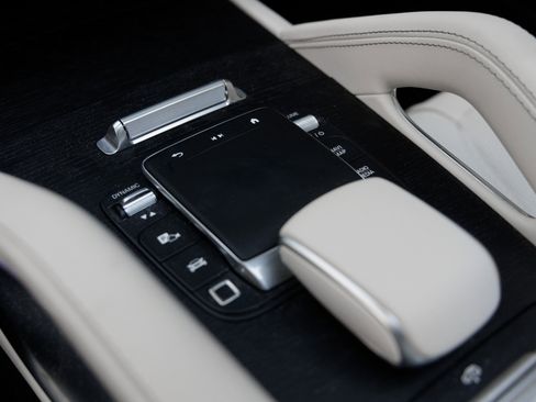 Used 2025 Mercedes-Benz GLE 63 AMG S image 23