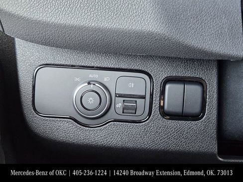 Used 2025 Mercedes-Benz Sprinter 2500 image 22