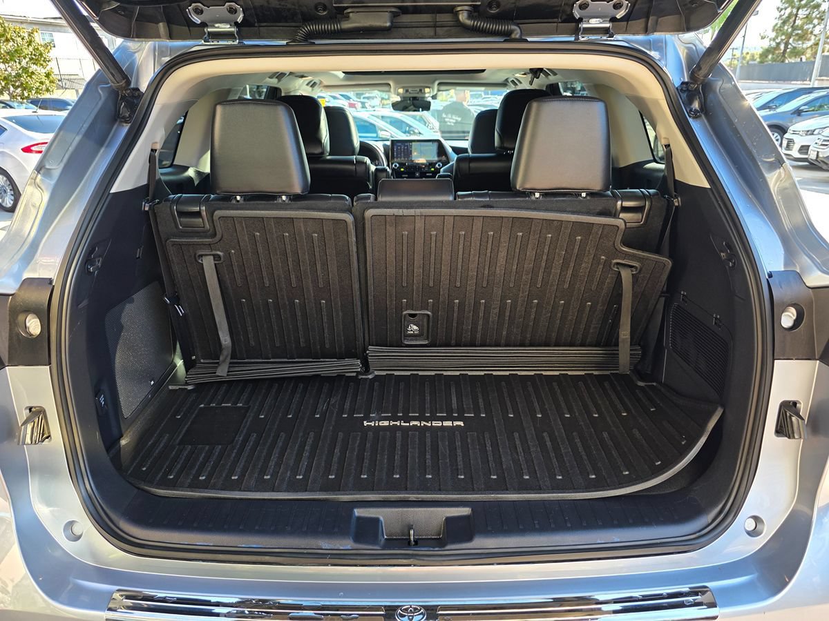 Used 2021 Toyota Highlander Platinum AWD/4WD image 20