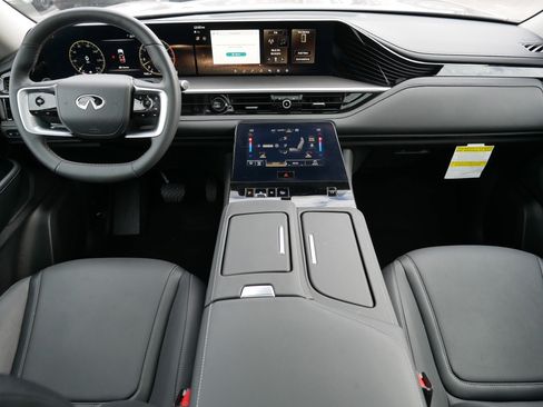 Certified 2025 INFINITI QX80 Pure image 10