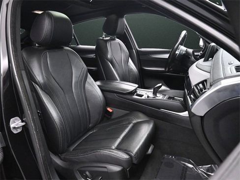 Used 2019 BMW X6 xDrive35i w/ M Sport Package image 23