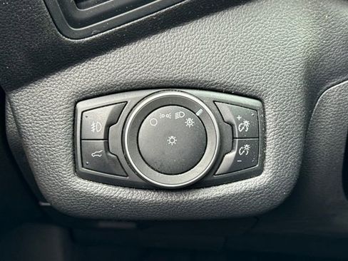 Used 2019 Ford Escape SEL image 32