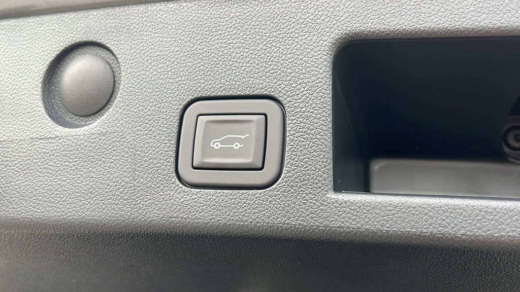 New 2027 GMC Terrain Elevation w/ Elevation Premium Package FWD image 27