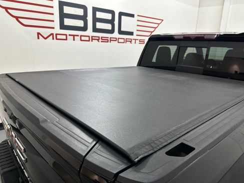 Used 2022 GMC Sierra 1500 Denali AWD/4WD image 12