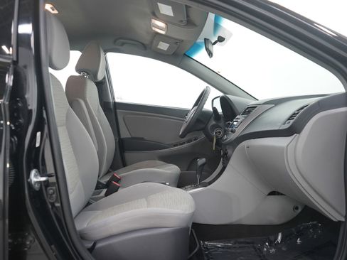 Used 2017 Hyundai Accent SE image 11