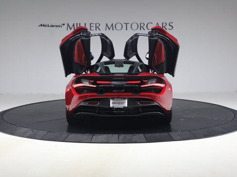 Used 2019 McLaren 720S Performance RWD image 16
