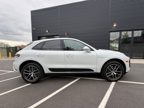 Certified 2025 Porsche Macan image 10