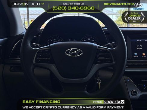 Used 2017 Hyundai Elantra SE FWD image 9