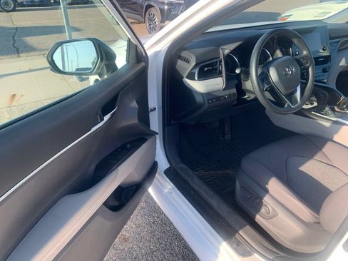 Used 2021 Toyota Camry LE FWD image 6