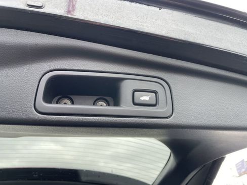 Used 2022 Honda Pilot Touring image 40