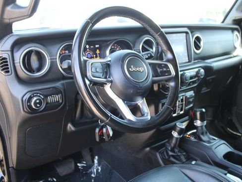 Used 2020 Jeep Gladiator Overland w/ Popular Equipment Package AWD/4WD image 18