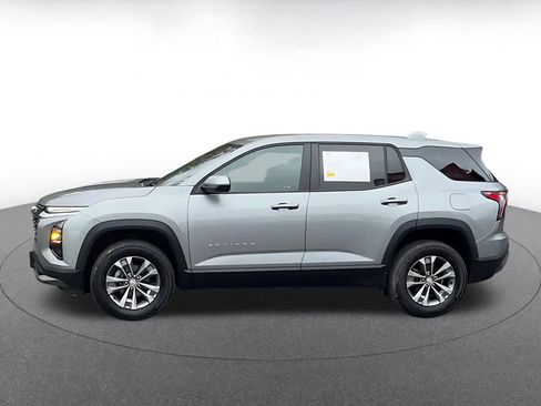 Used 2025 Chevrolet Equinox LT image 8