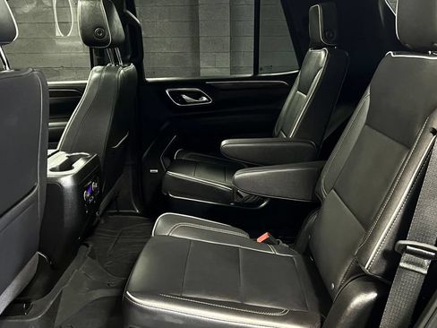 Used 2024 Chevrolet Tahoe Premier AWD/4WD image 21