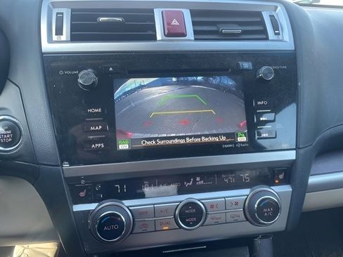 Used 2017 Subaru Outback 2.5i Limited image 16