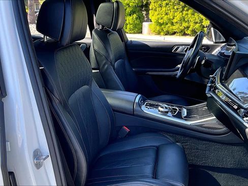 Used 2023 BMW X7 M60i w/ Executive Package image 8