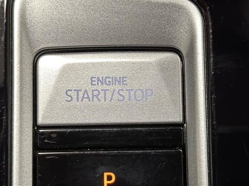 Used 2024 Volkswagen Atlas SEL AWD/4WD image 22