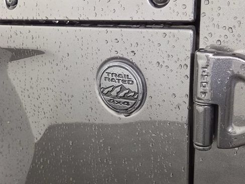 Used 2022 Jeep Gladiator Sport AWD/4WD image 29