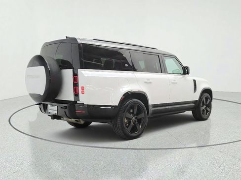 Used 2024 Land Rover Defender 130 X-Dynamic SE AWD/4WD image 5