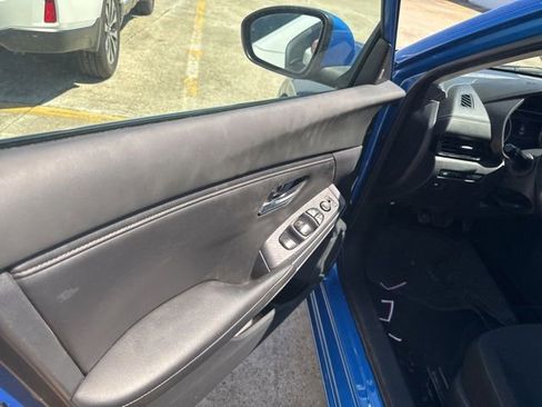 Used 2023 Nissan Sentra SV FWD image 28