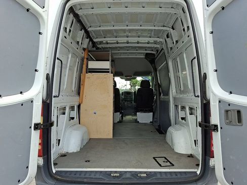 Used 2017 Mercedes-Benz Sprinter 2500 image 28