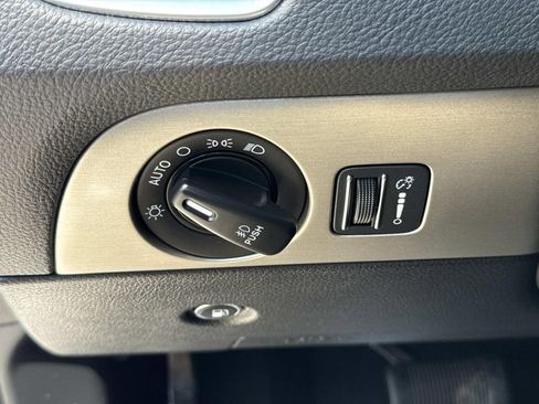 Used 2020 Dodge Durango SXT RWD image 43