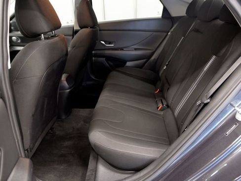 Used 2022 Hyundai Elantra SEL w/ Convenience + Premium Package image 28